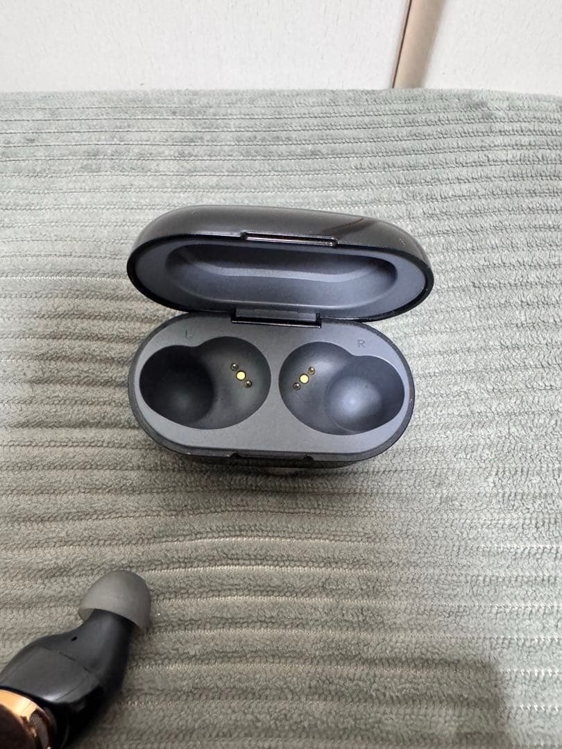 AVIOT×MYTH（ホロライブEN） コラボワイヤレスイヤホン