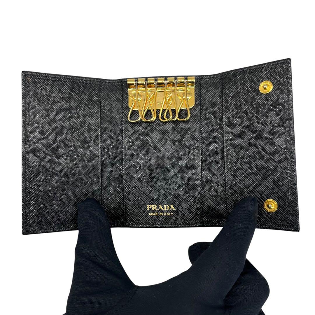 未使用級✨プラダ キーケース 6連サフィアーノレザー 三角ロゴ ブラック