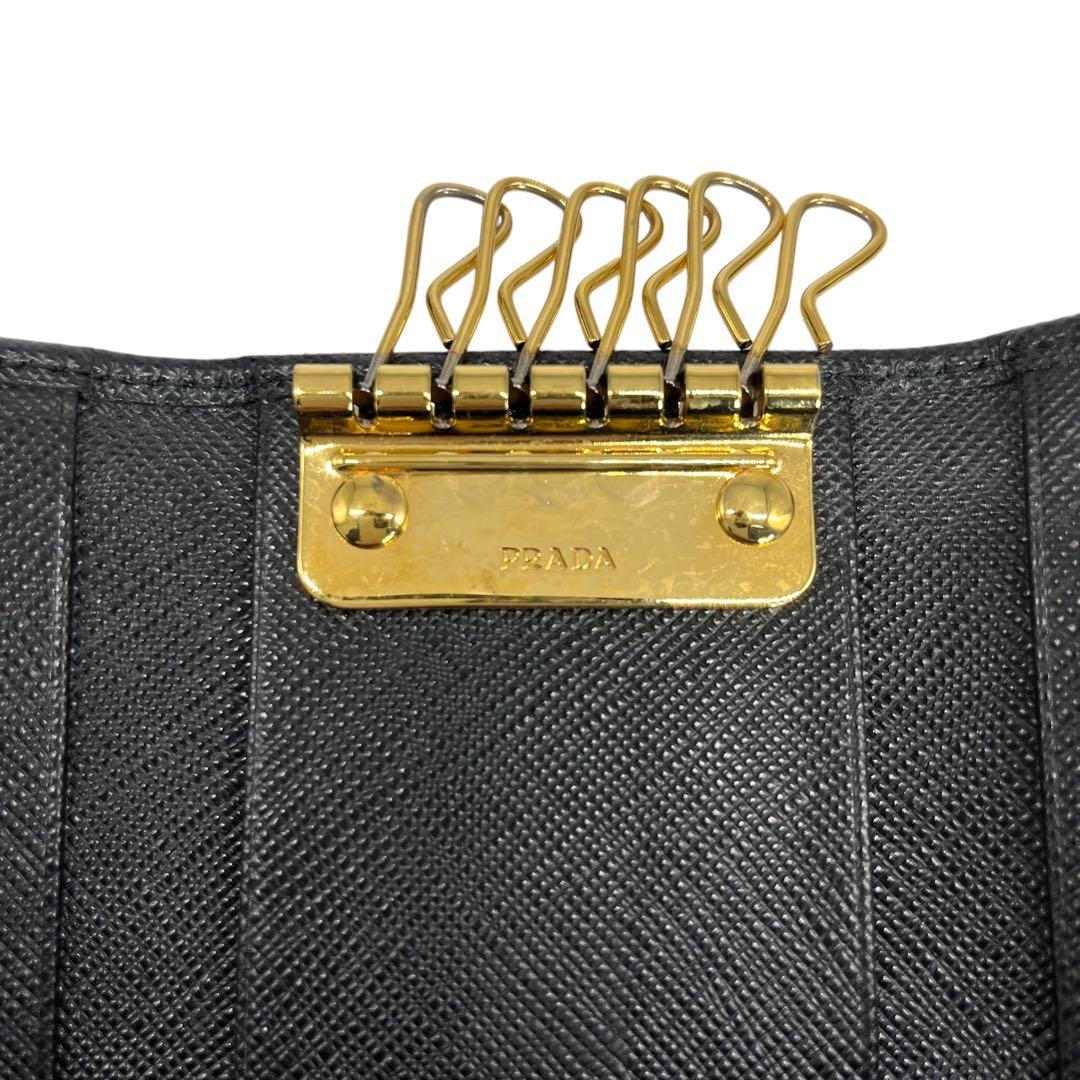 未使用級✨プラダ キーケース 6連サフィアーノレザー 三角ロゴ ブラック