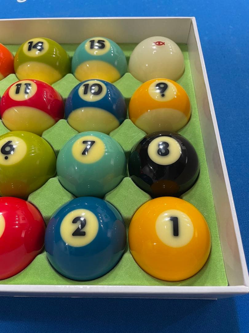 ビリヤードサイクロップボール