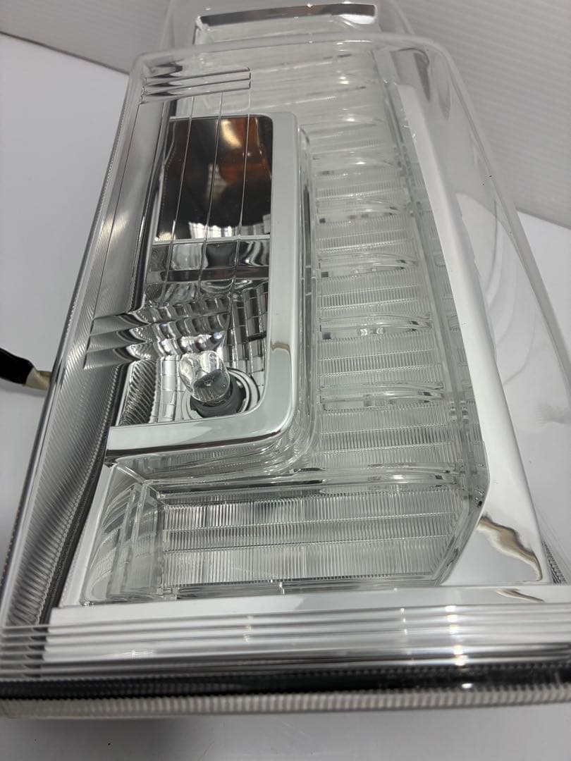 ダイハツ 純正 タント LA600S 右テールランプ 81550-B2582