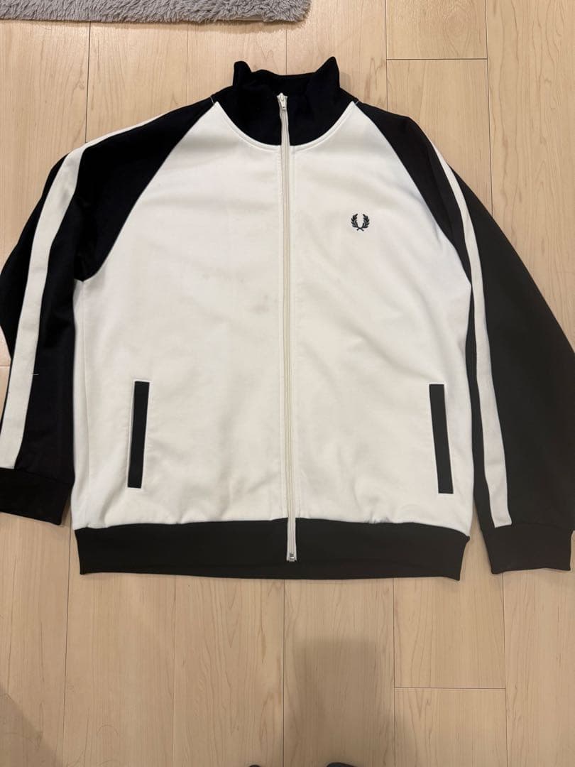 【FRED PERRY × BEAMS】　別注トラックジャケット