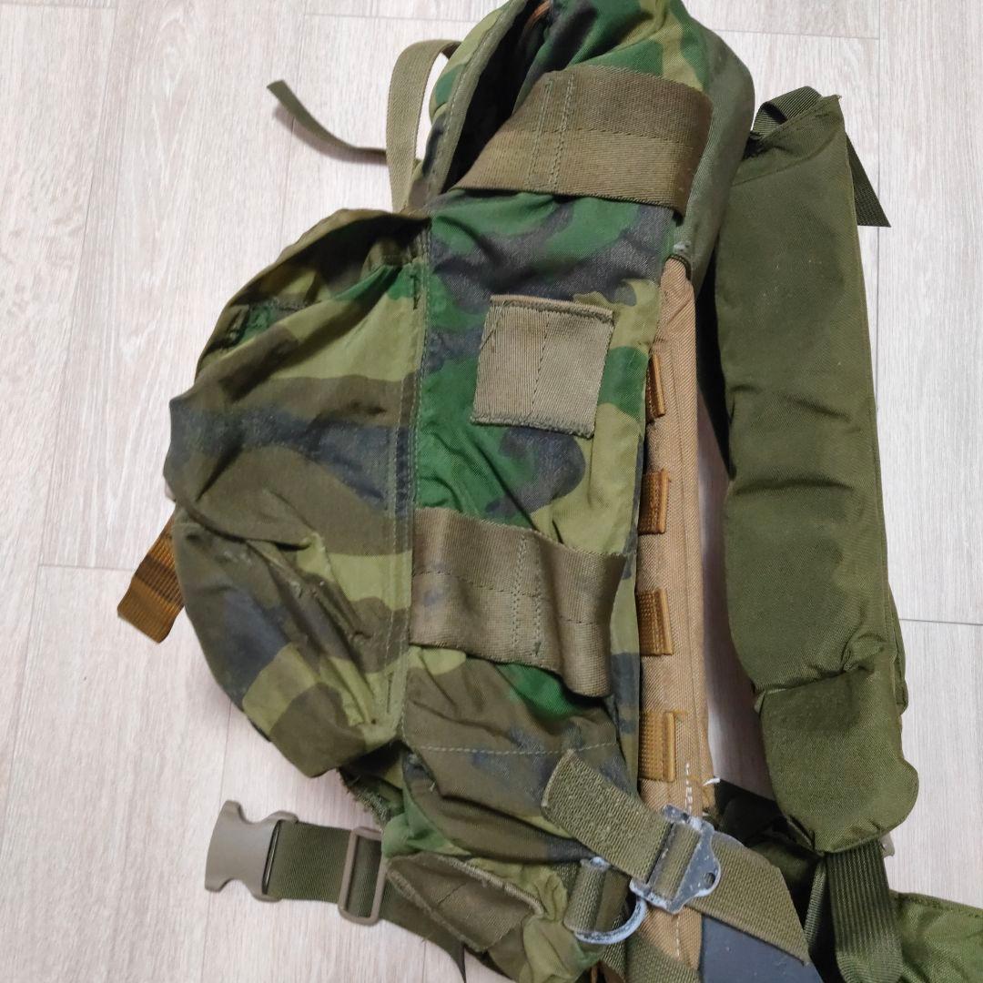 迷彩バックパック