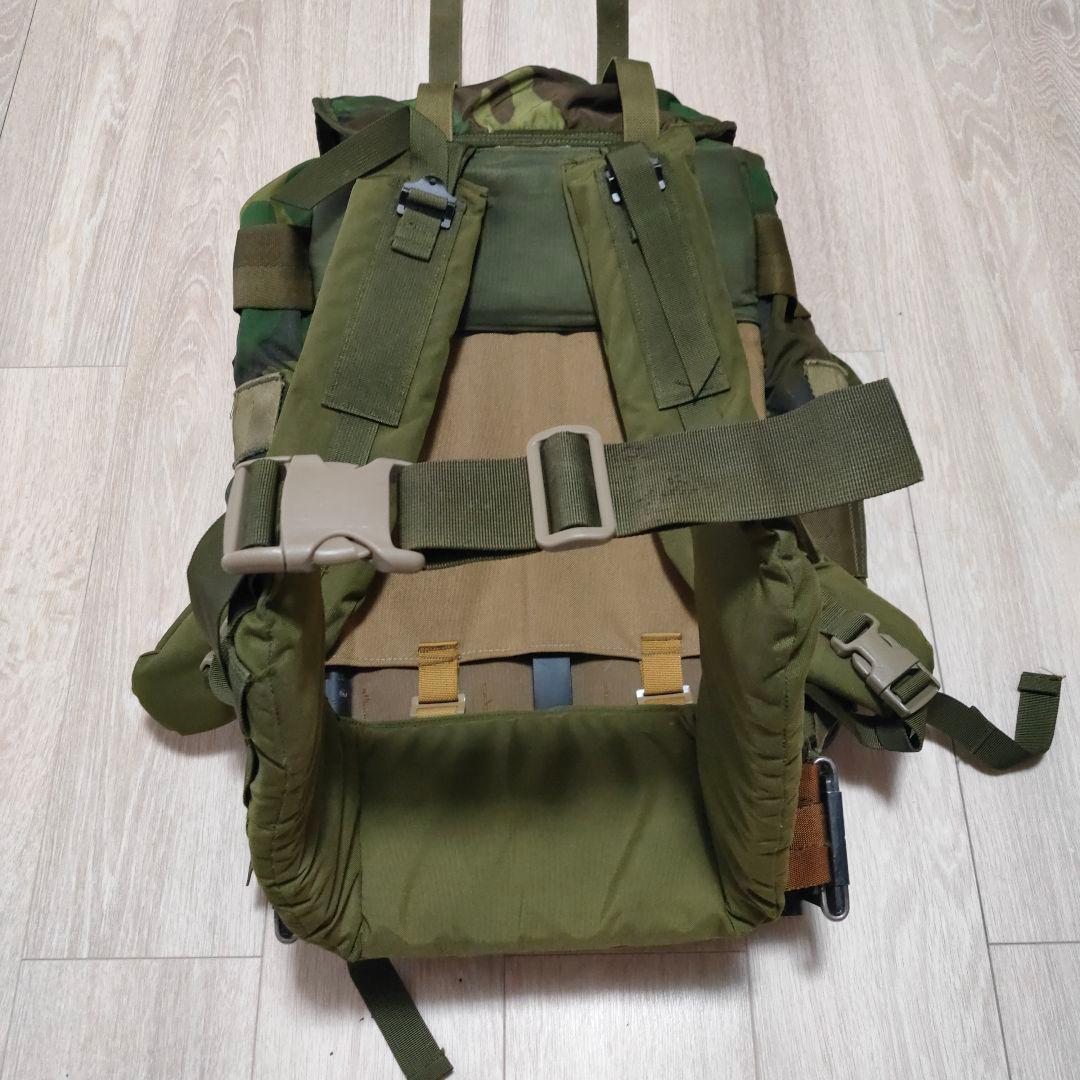 迷彩バックパック