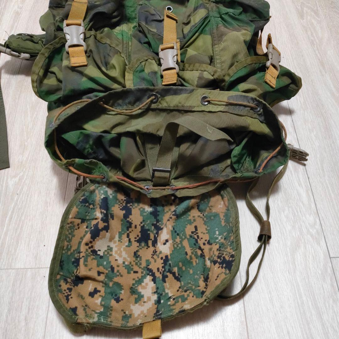 迷彩バックパック