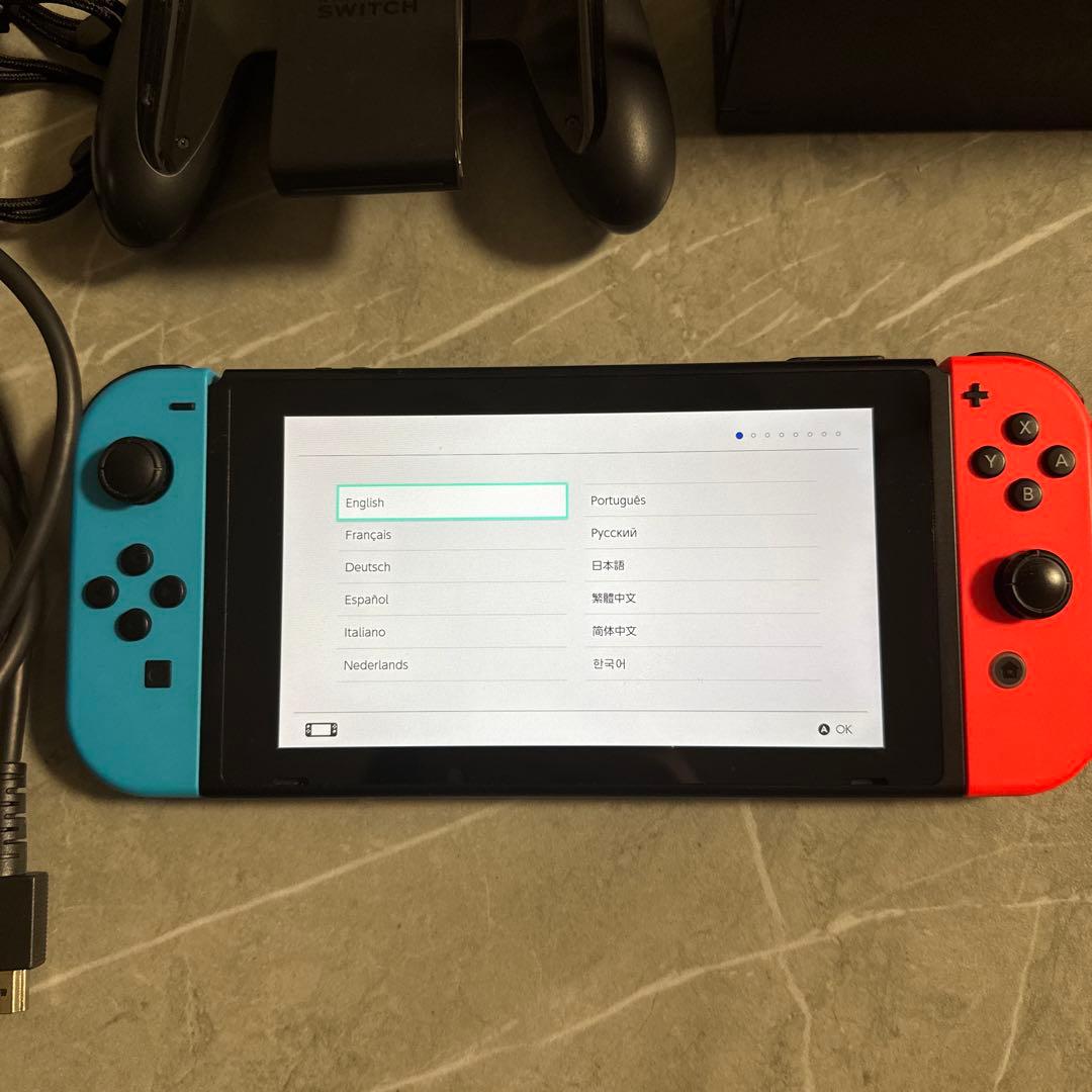 【美品】任天堂 Switch本体 ニンテンドー