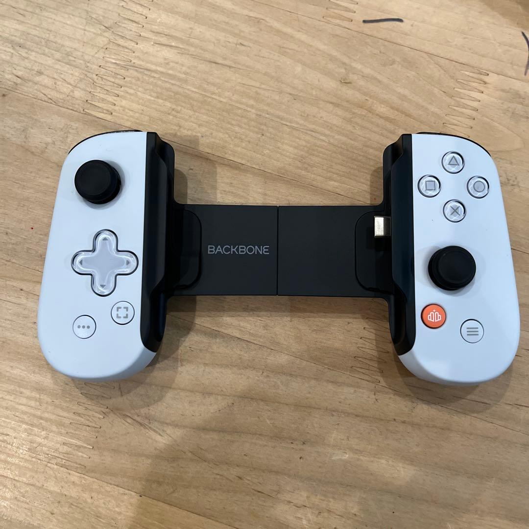 BACKBONE USB-C ゲームコントローラー ケース付き