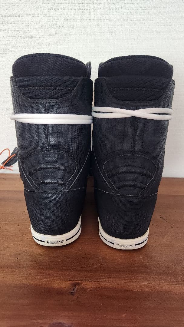 thirty two スノーボードブーツ ブラック
