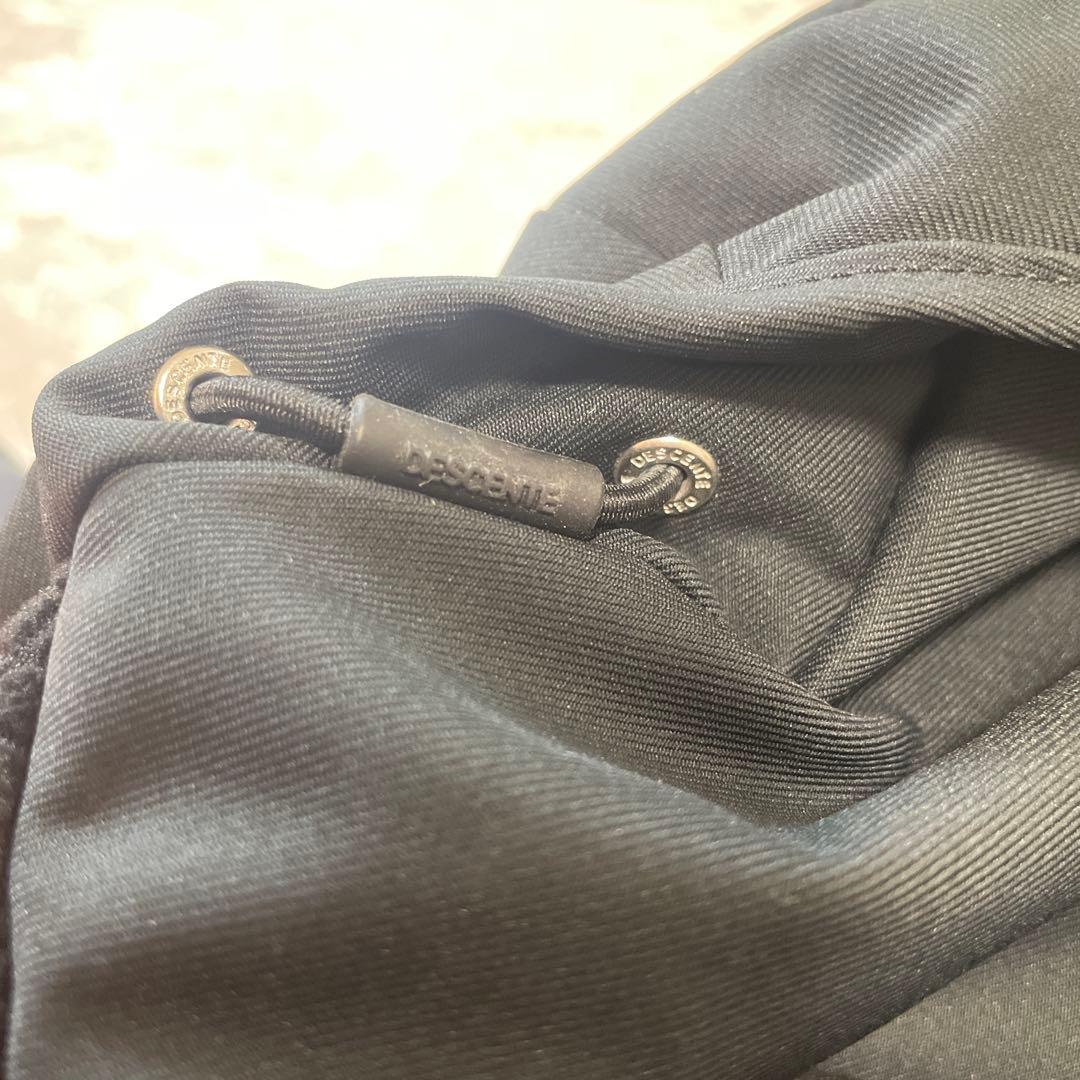 デサント　DESCENTE ロゴ　スノージャケット　スキー　ウィンタースポーツ