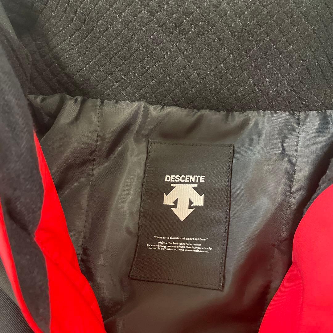 デサント　DESCENTE ロゴ　スノージャケット　スキー　ウィンタースポーツ