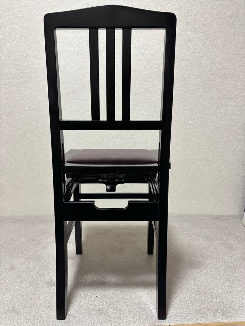 トムソン　椅子