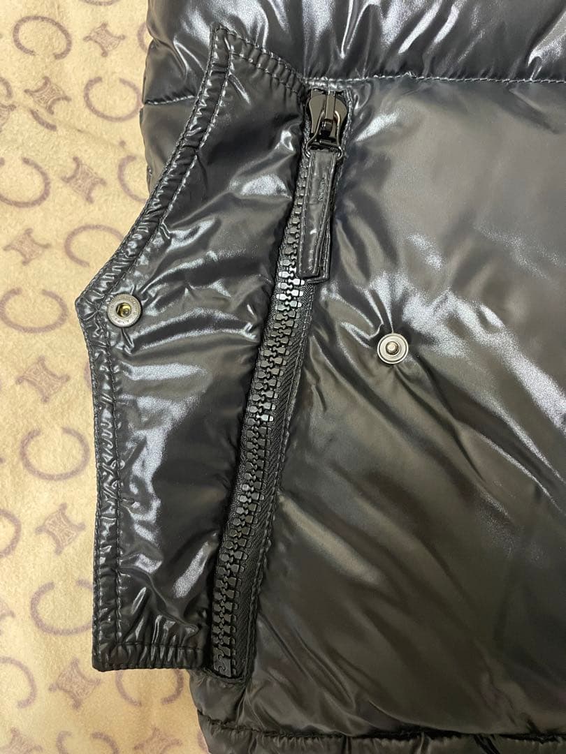 ち*る様 国内正規品　美品DUVETICAダウンベスト　ブラック　ヨーク羊革レザ