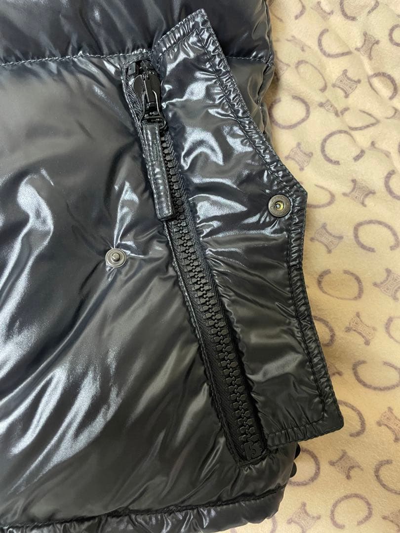 ち*る様 国内正規品　美品DUVETICAダウンベスト　ブラック　ヨーク羊革レザ