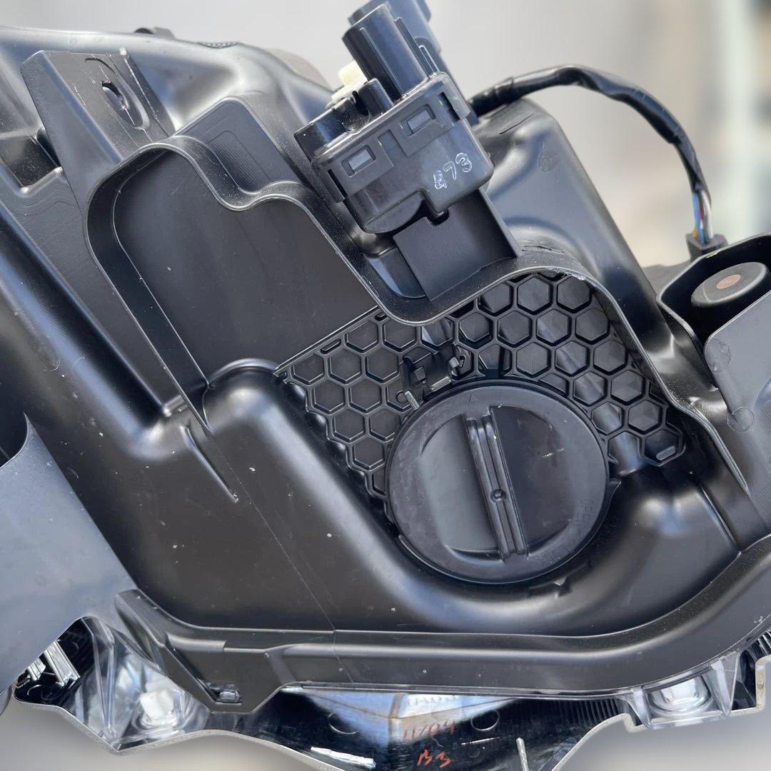 MK94S スペーシアカスタム左中古ヘッドライト　35300-53UA0