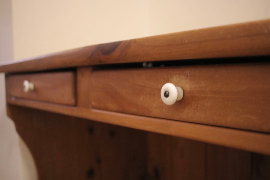 ee⭐︎smile(廃版のため希少・正規品)アントステラ ライティングデスク