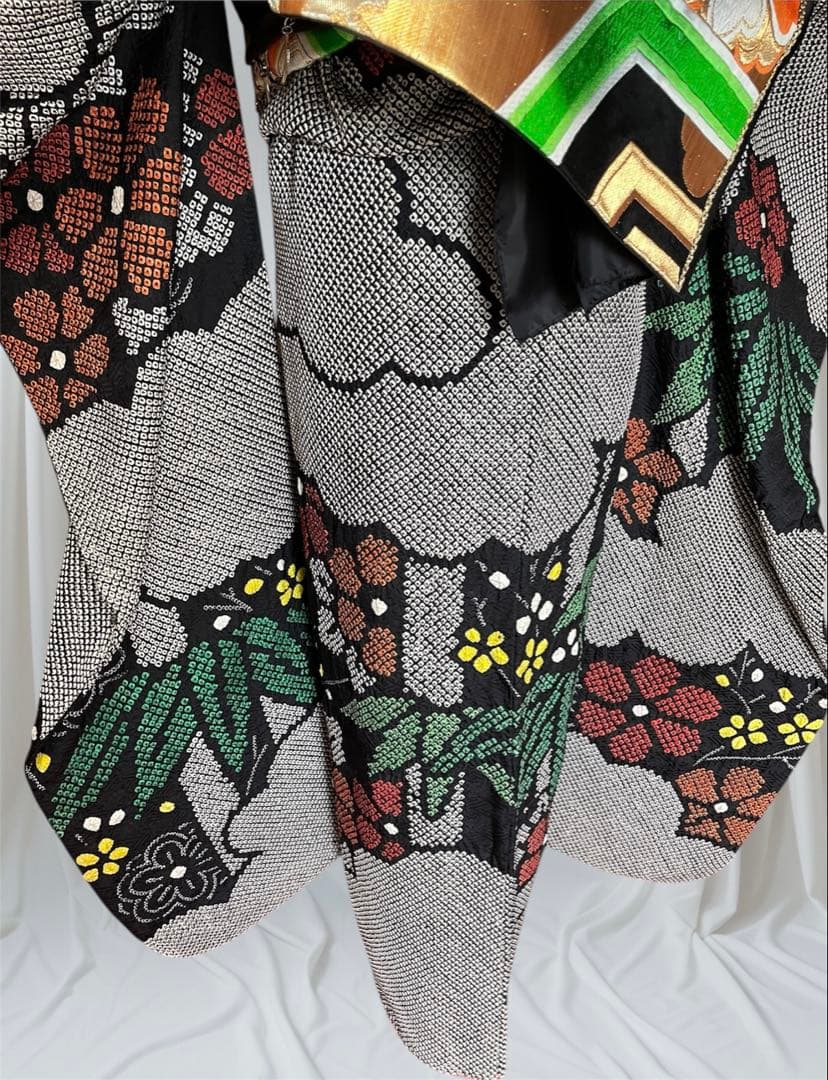 本日限定価格！振袖 フルセット 総絞り 明るい黒地 美品