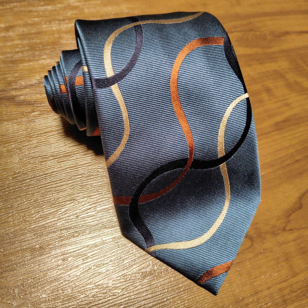 ホリデーアンドブラウン ハンドメイド シルクネクタイ