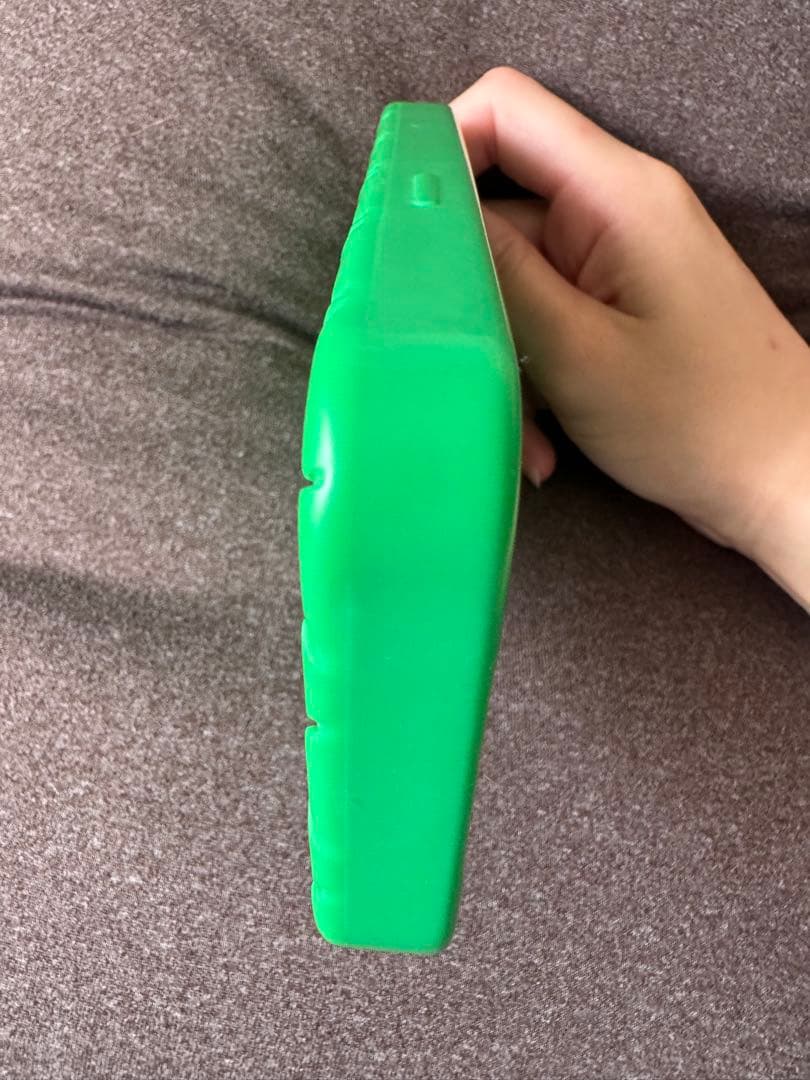 24hセールBOTTEGA VENETA 緑iPhoneケース　15pro