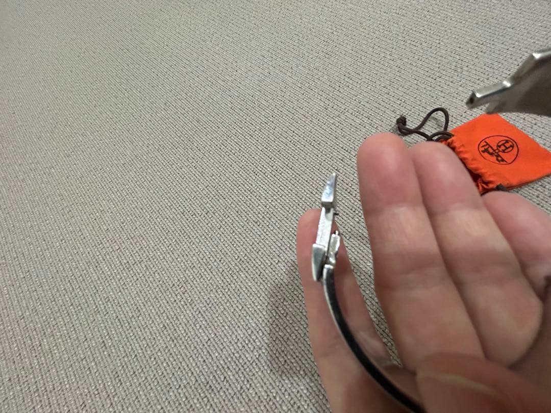 エルメス クリッククラック GM バングル H シルバー ブラック