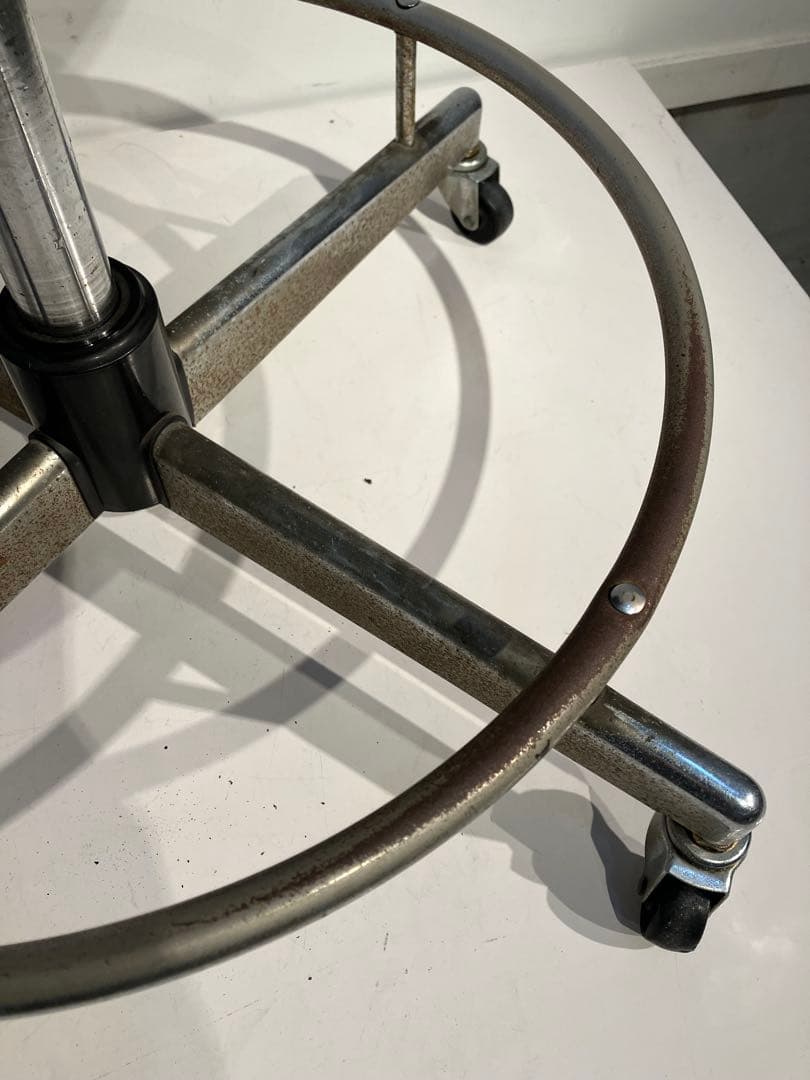 インダストリアル、ヴィンテージ・スチールスツール、オールド、レトロ、椅子、多目的