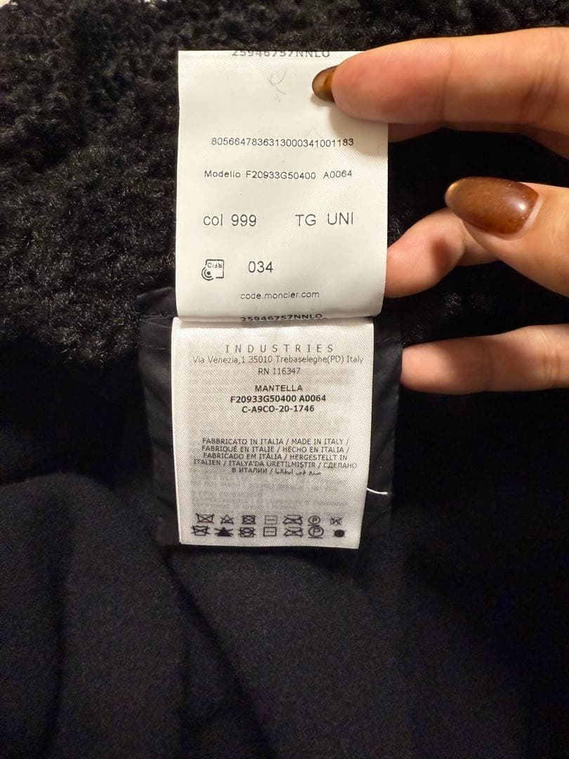 Moncler 黒 フリンジ付きポンチョ