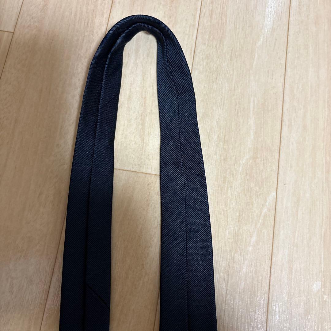 GUCCI グッチ　ネクタイ　黒　蜂