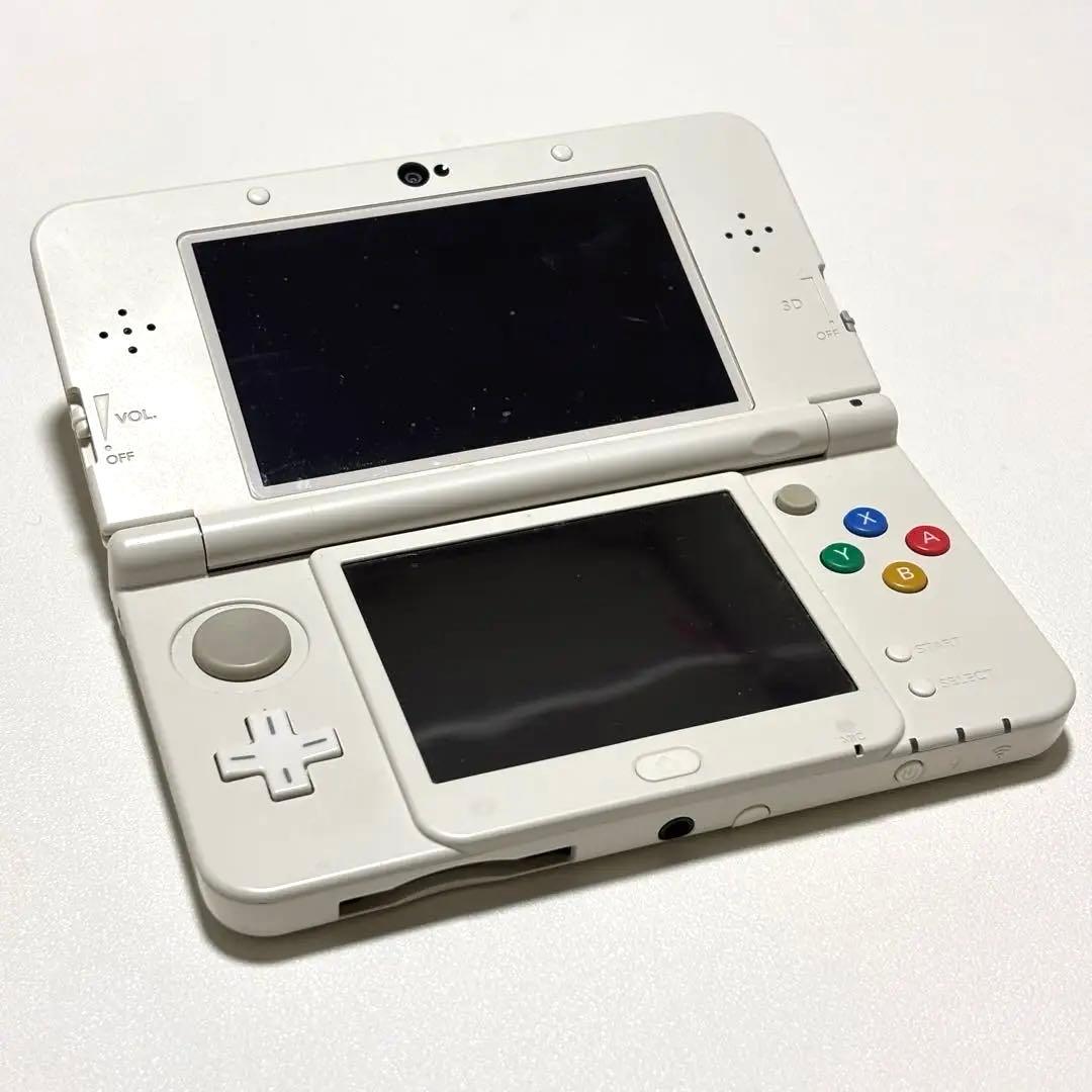 Newニンテンドー3DS ホワイト ケース付き ソフト14本
