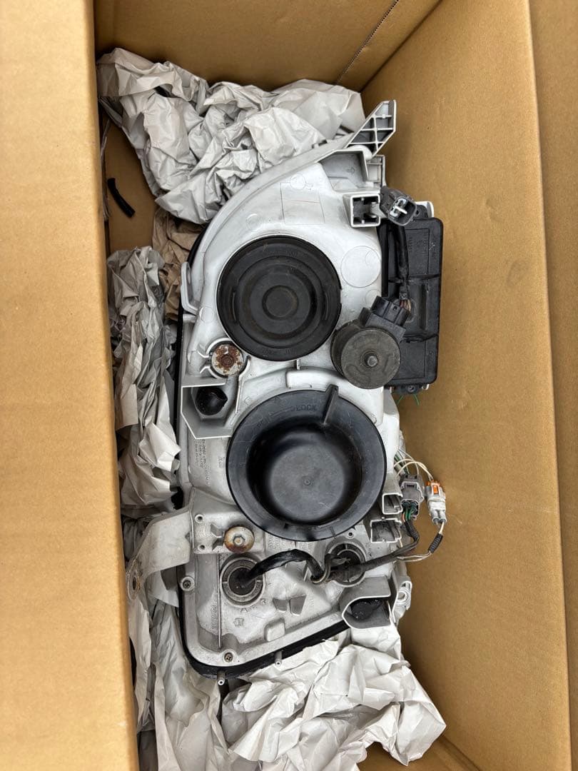 17クラウン ヘッドライト