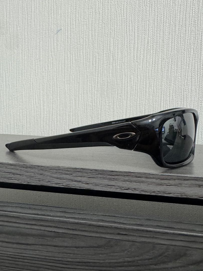 Oakley valve サングラス