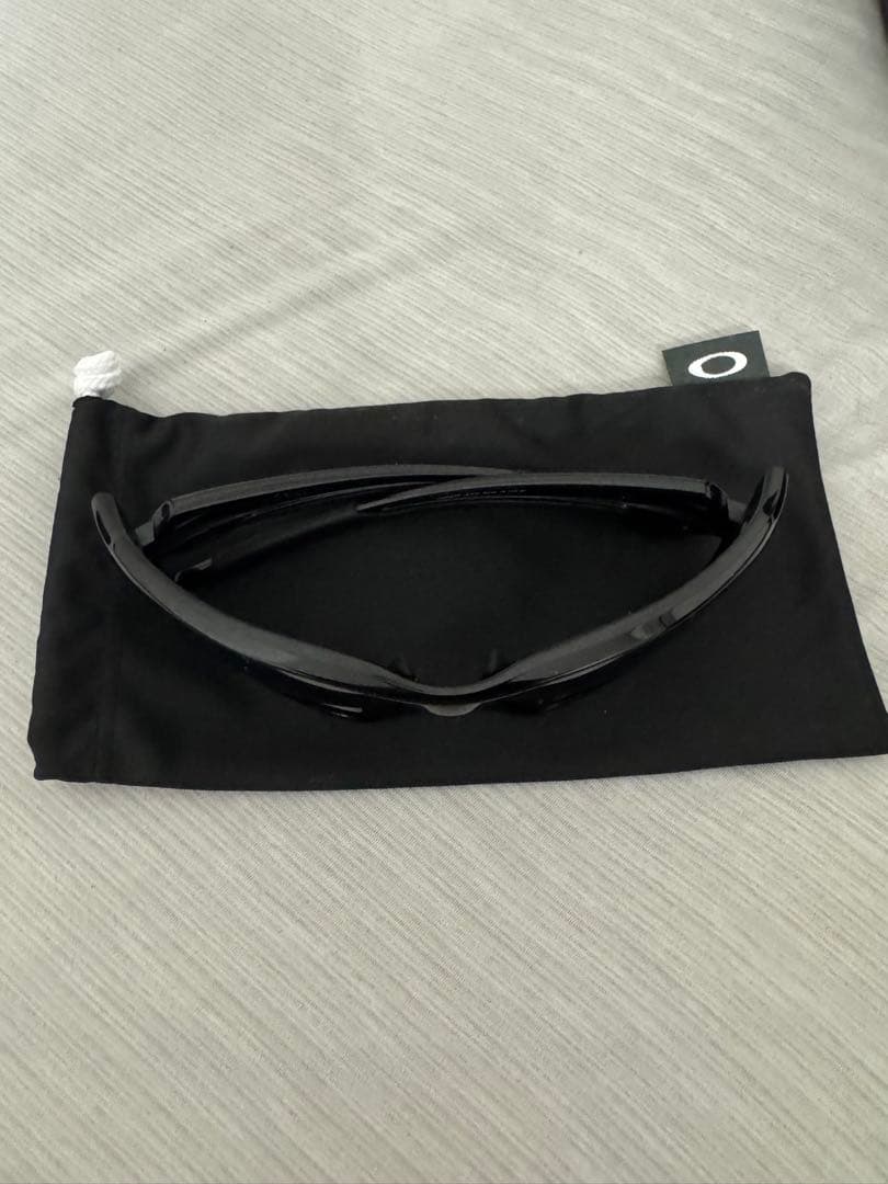 Oakley valve サングラス