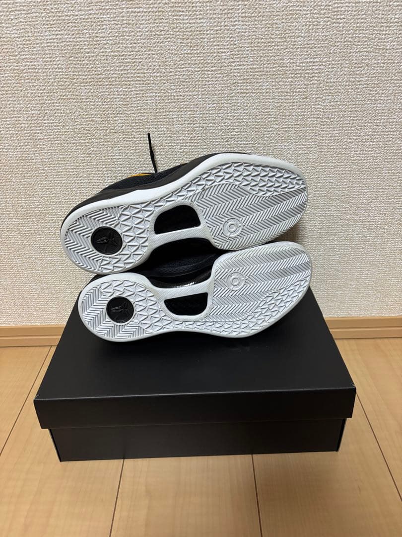 シューズ(男性用) Kobe 8 Protro\"Black and University Gold\"