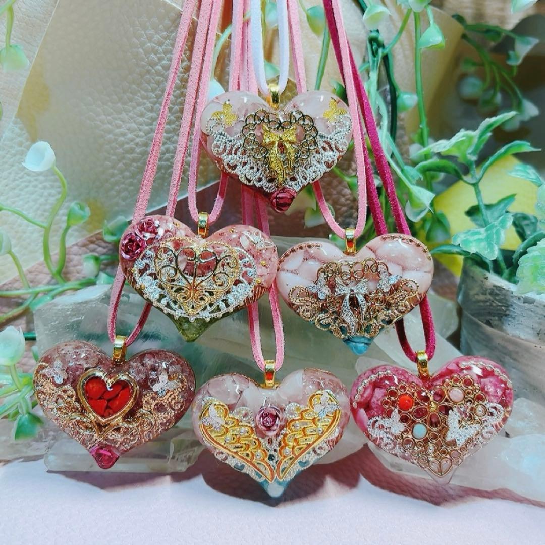 癒しのオルゴナイト❤️オーラクォーツ＋インカローズのハート型♡