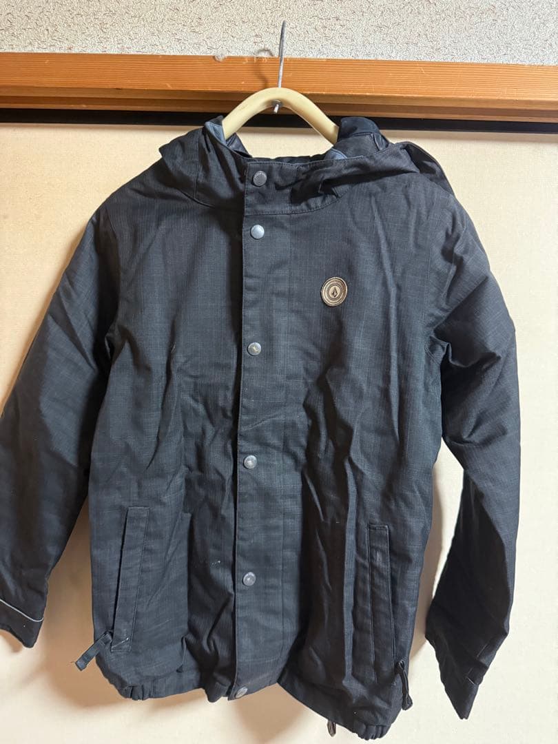 VOLCOM 子ども用 ブラックジャケット