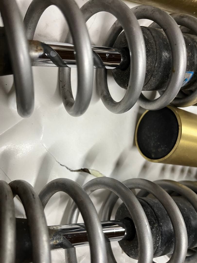 cb400sf Showa リアショック