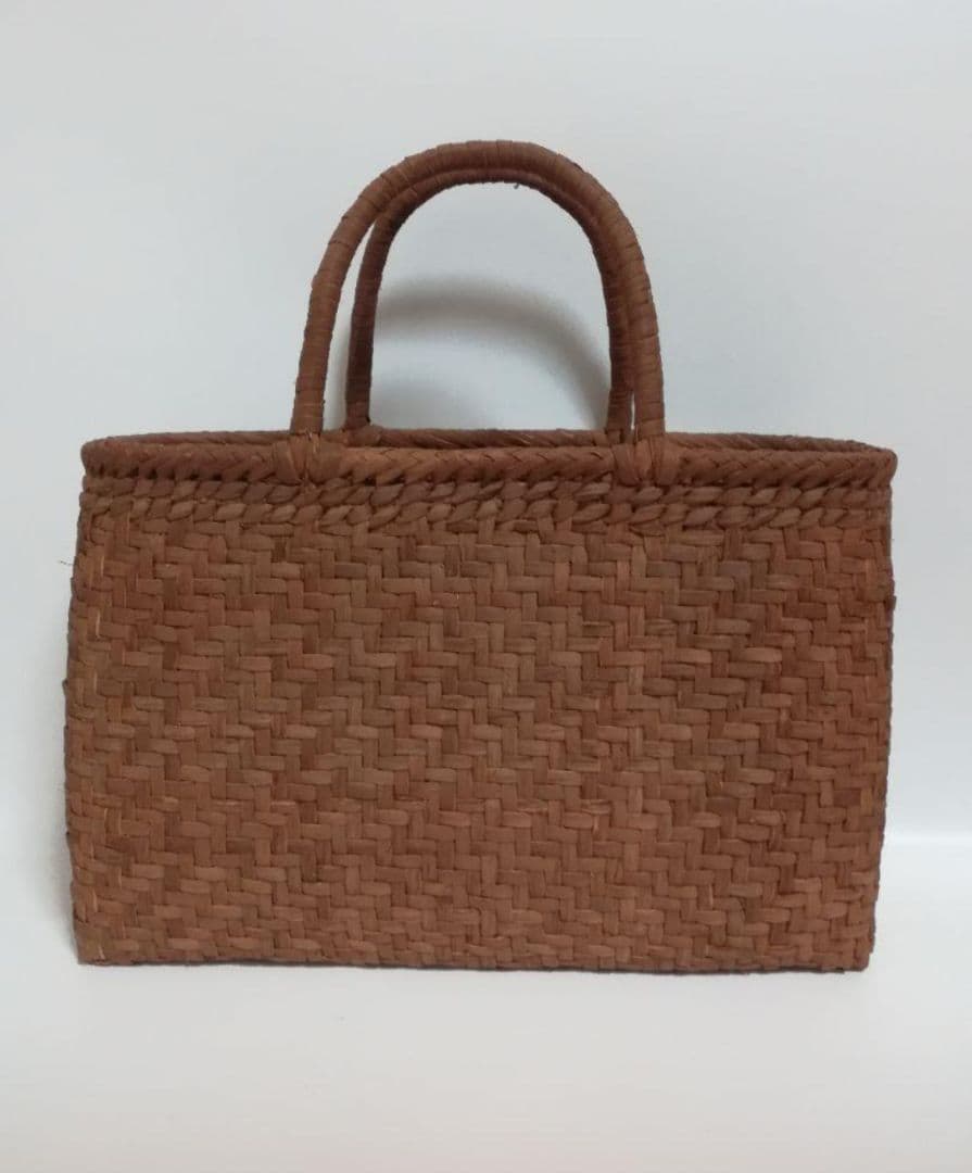 【希少!!横長タイプ】山葡萄網代バック