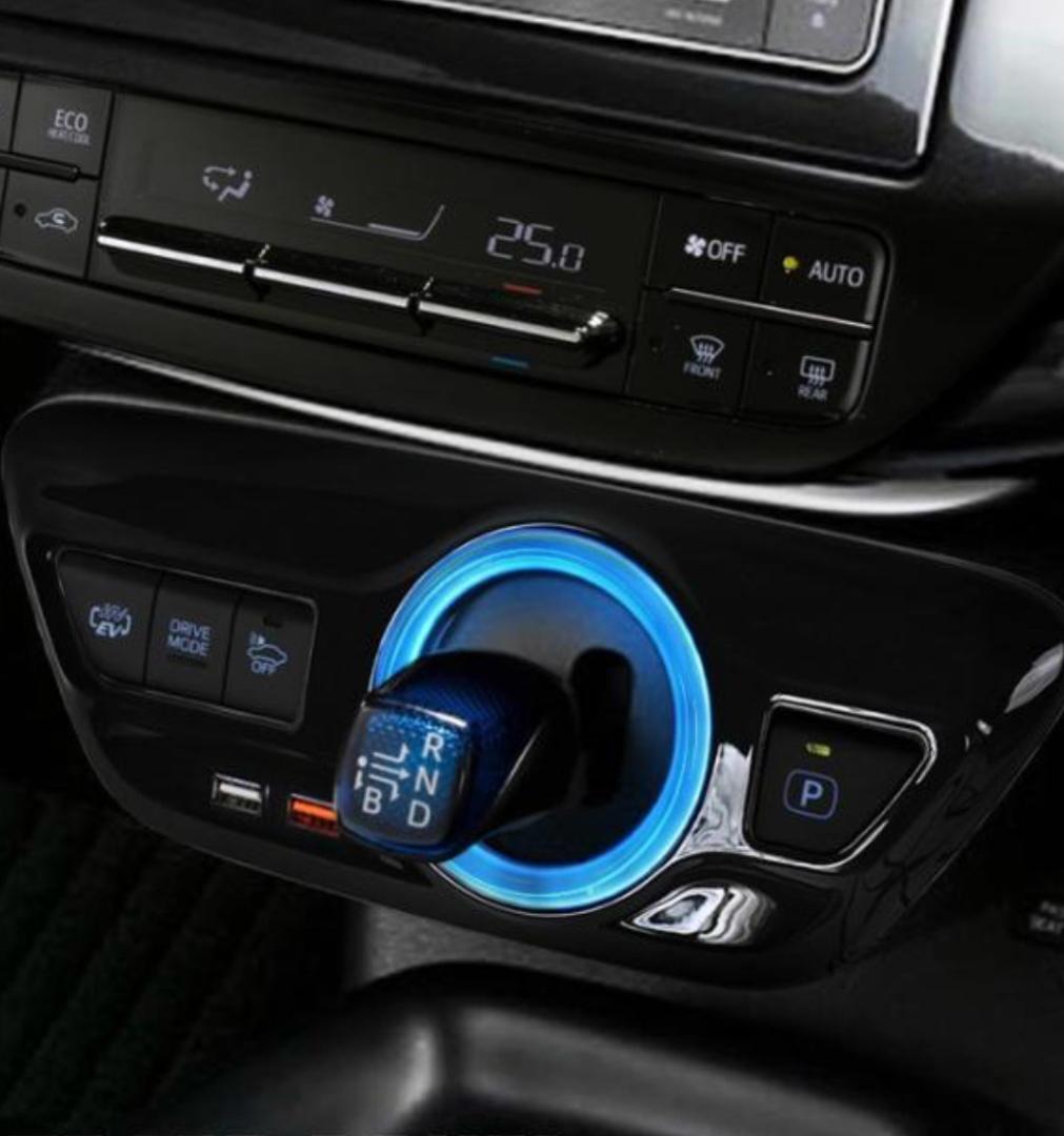 プリウス 50系 シフトパネル LEDライト メッキリング　USBポート2個