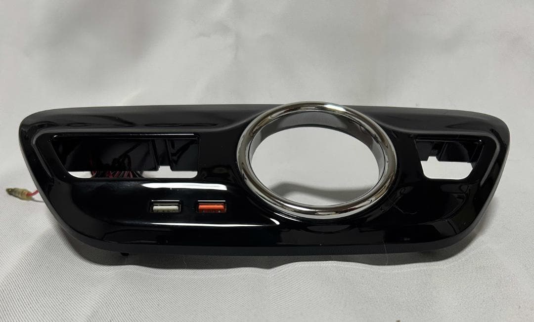 プリウス 50系 シフトパネル LEDライト メッキリング　USBポート2個