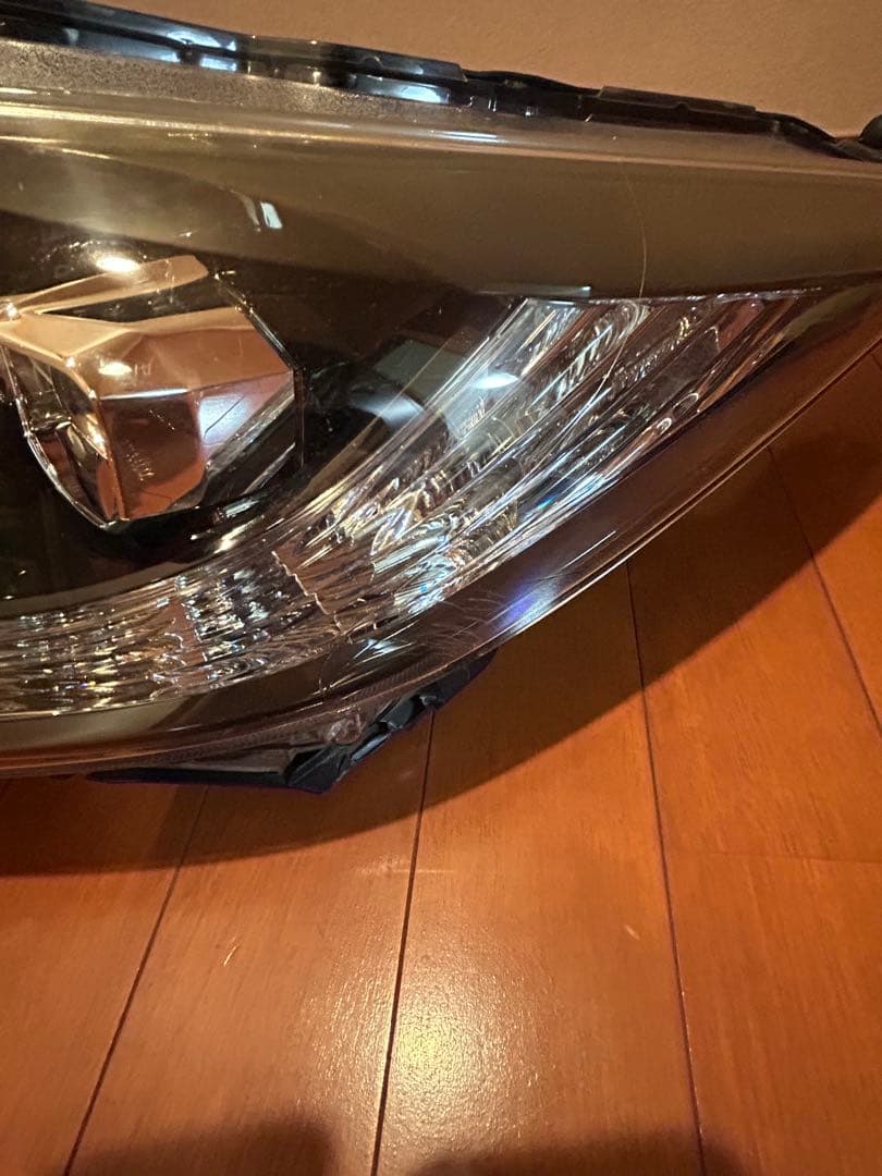 ホンダ　HONDA ヴェゼル　RU系　ヘッドランプ　ヘッドライト