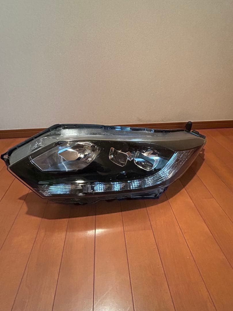 ホンダ　HONDA ヴェゼル　RU系　ヘッドランプ　ヘッドライト