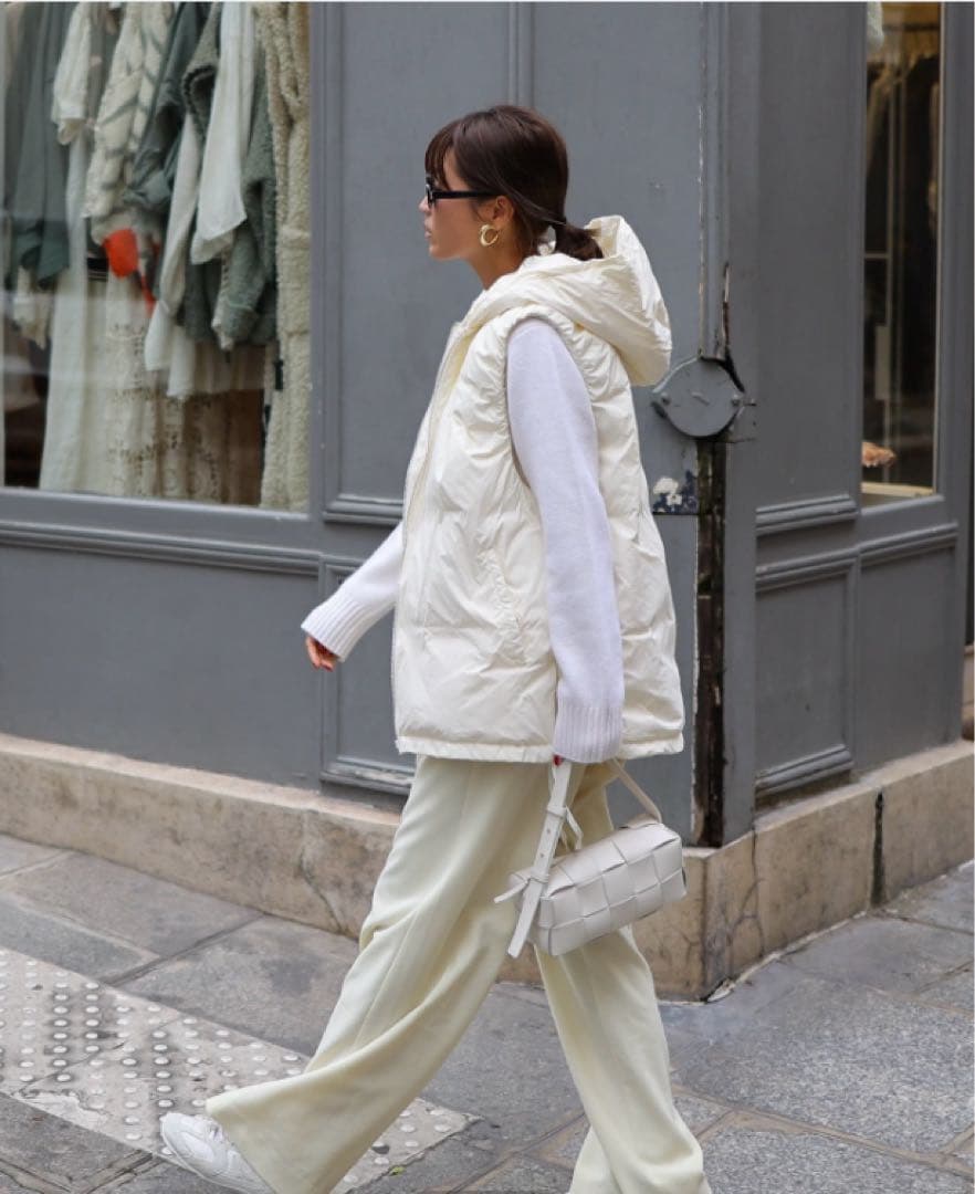 みーんさん専用　新品未使用！gypsohila ジプソフィア　パフィベスト　白