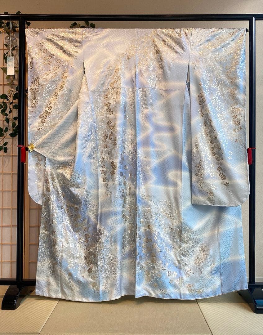 ＊新品＊【豪華振袖】水色金彩 さくら花柄文様 桂由美柄　振袖　成人式 手縫い