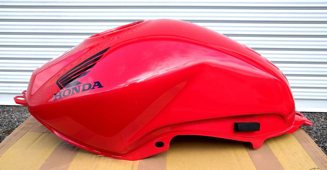 【美品】HONDA VTR250Fi (MC33) ガソリンタンク 赤