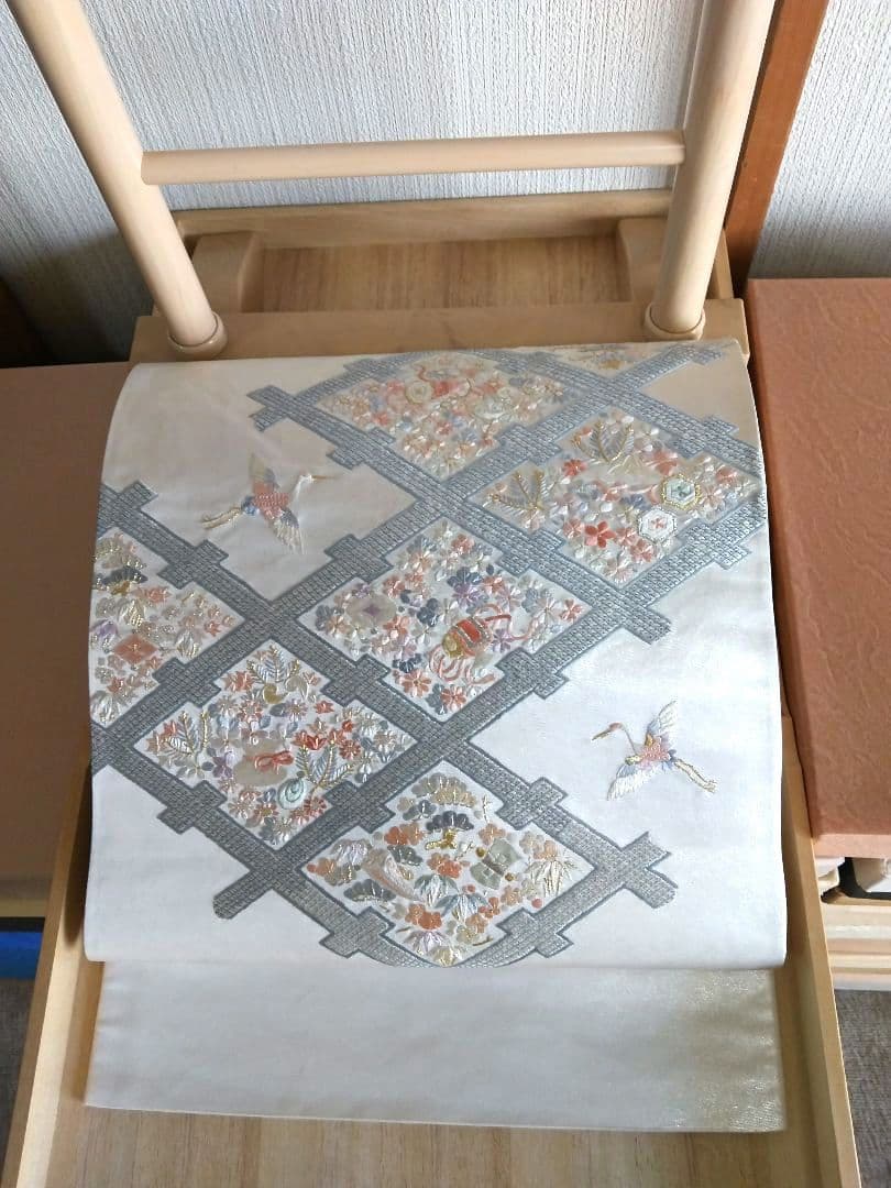最終値下げ O-286 西陣袋帯 お太鼓柄 金銀糸 宝尽くし 鶴 手刺繍 美品