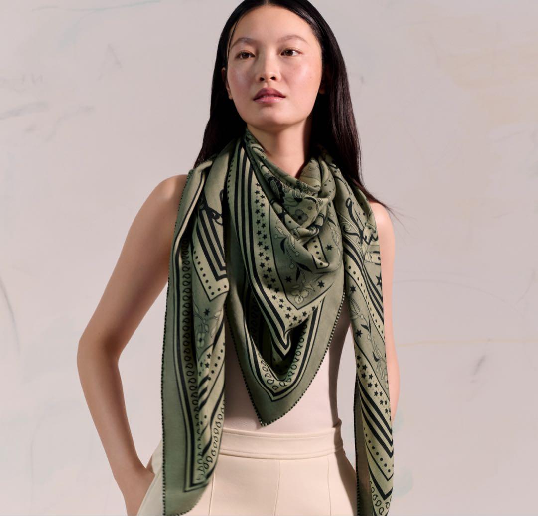 新品 エルメス HERMES カシシル カシミアシルク バンダナ　アマゾンの祭典