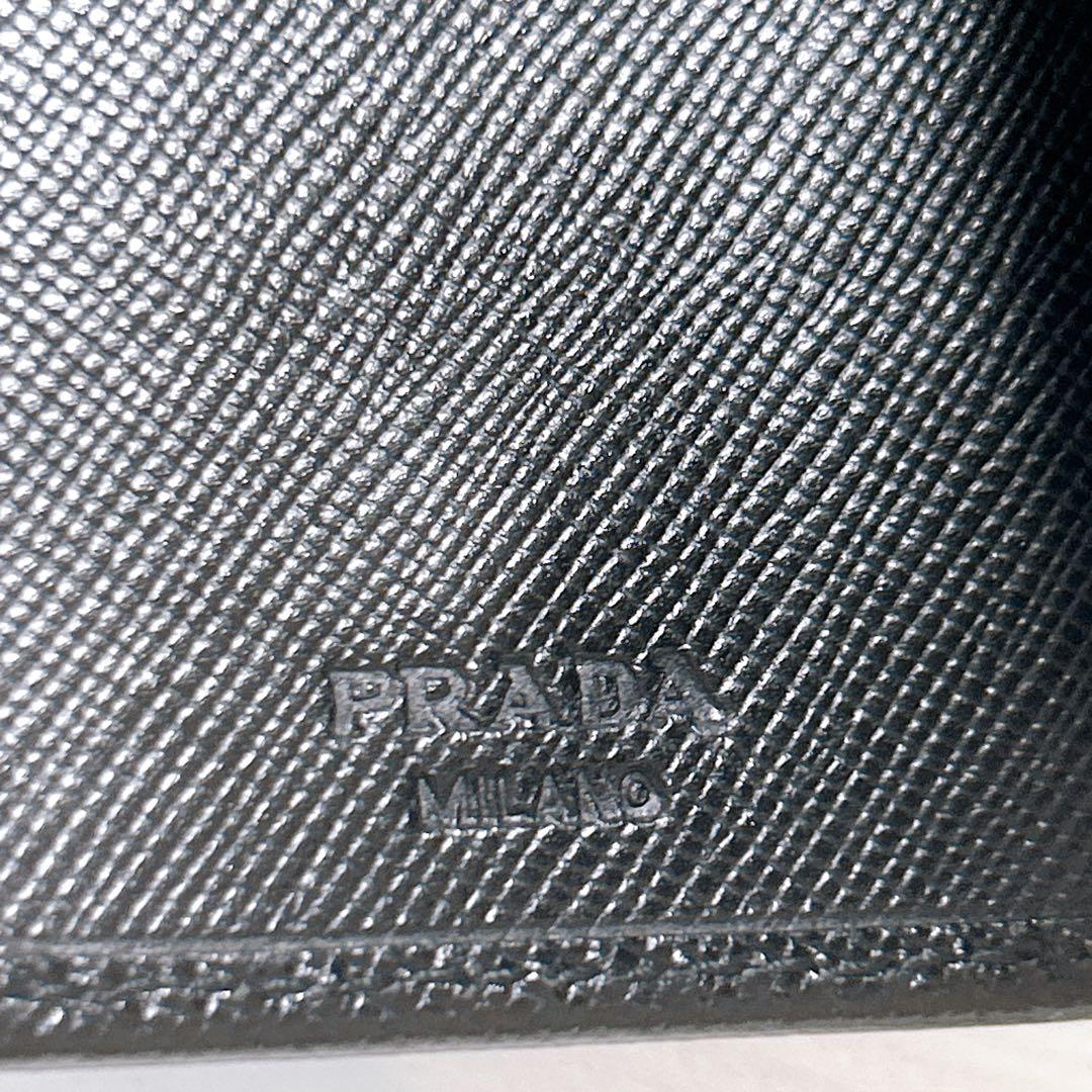 新品未使用✨プラダ キーケース 6連 サフィアーノ 三角ロゴ ゴールド