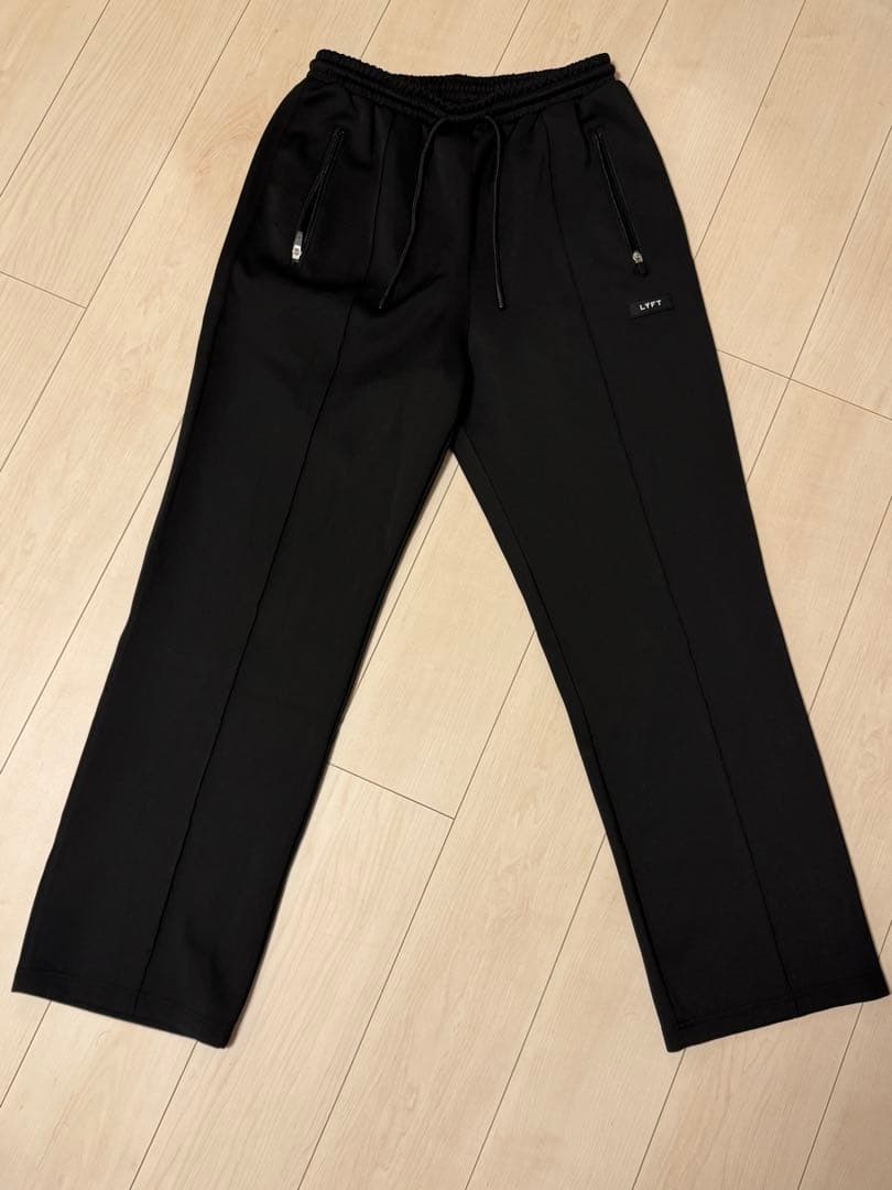 LYFT ブラックパンツ Lサイズ