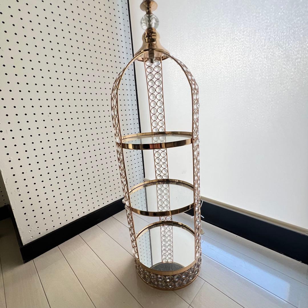 エレガントな3段ディスプレイ