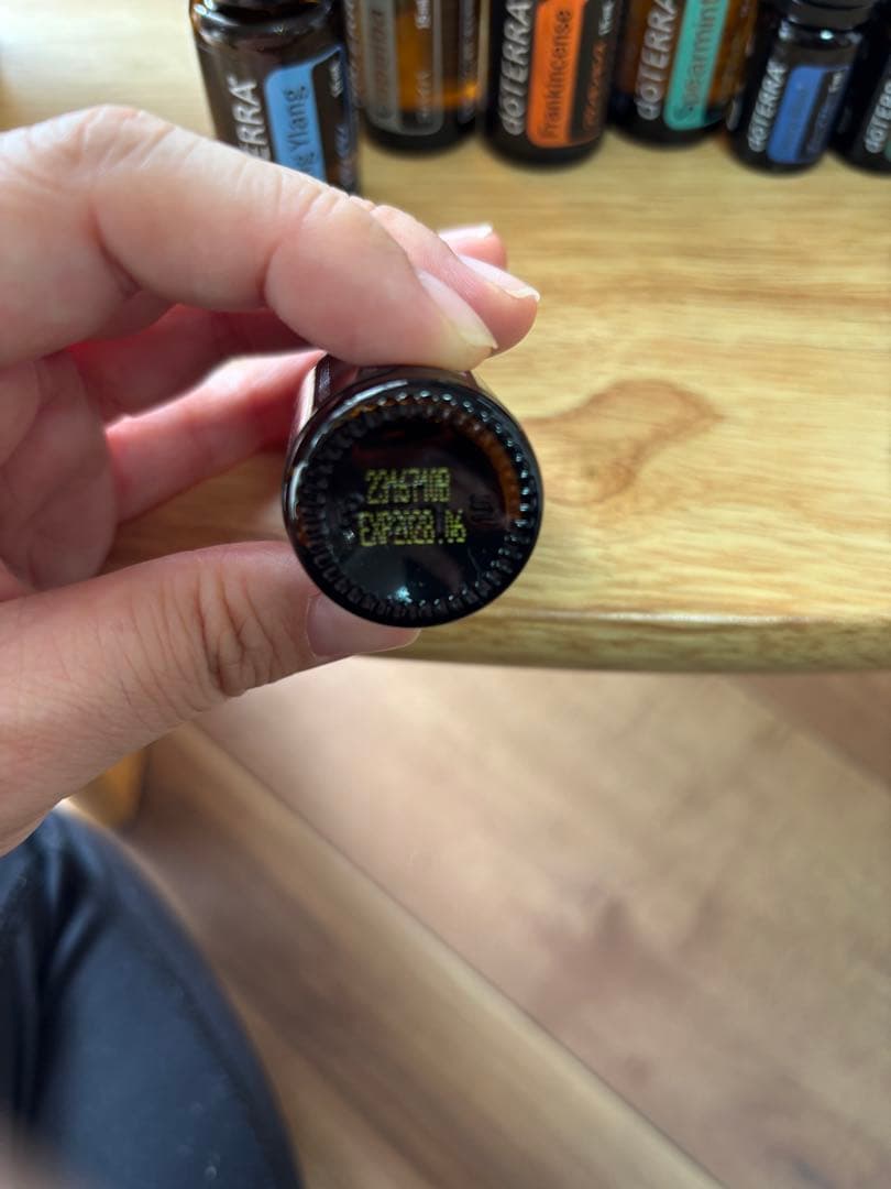 doTERRA エッセンシャルオイルセット 12本とクリーム2本