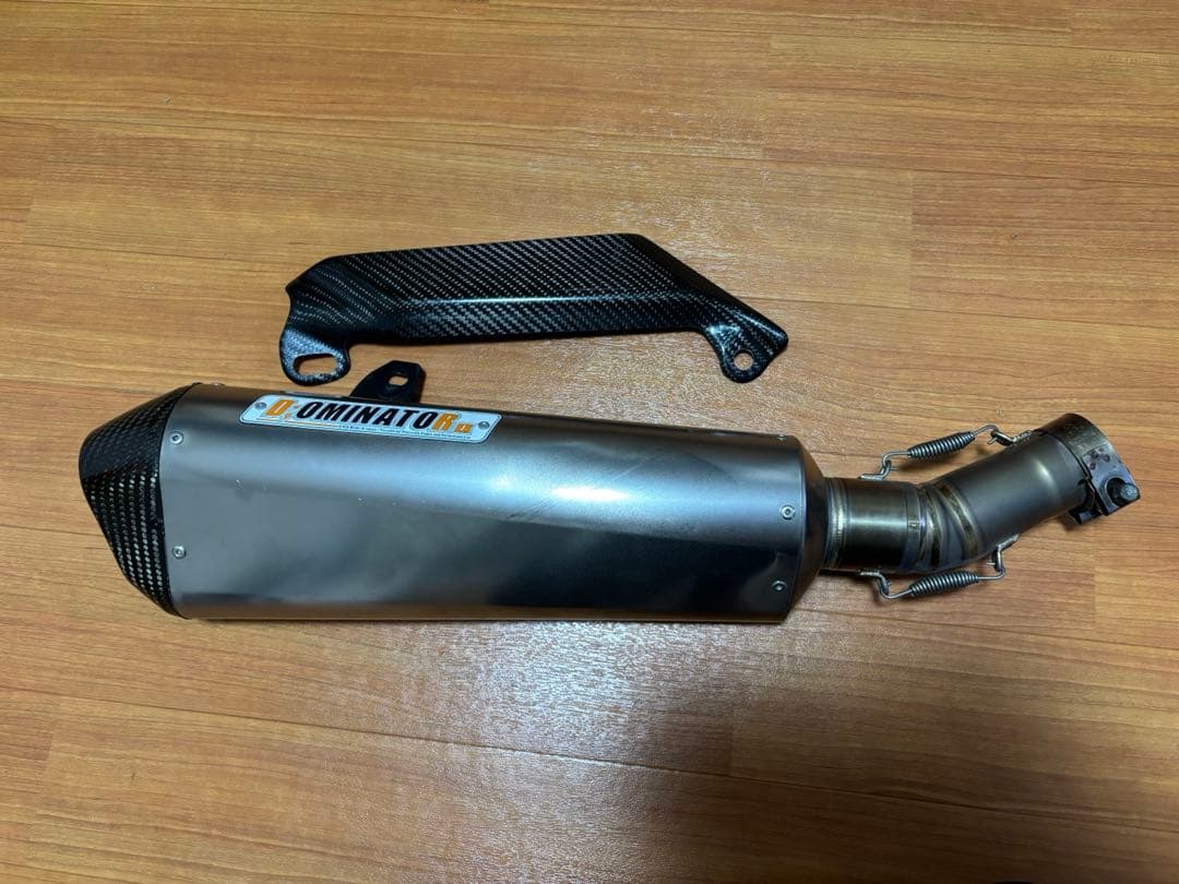 トライアンフ デイトナ675 DOMINATORマフラー&カーボン