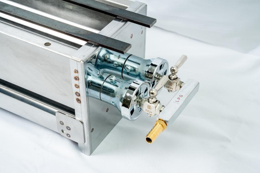 油落としてヘルシー調理　お庭でバーベキュー　業務用　焼き鳥　焼機器台　キャンプ祭